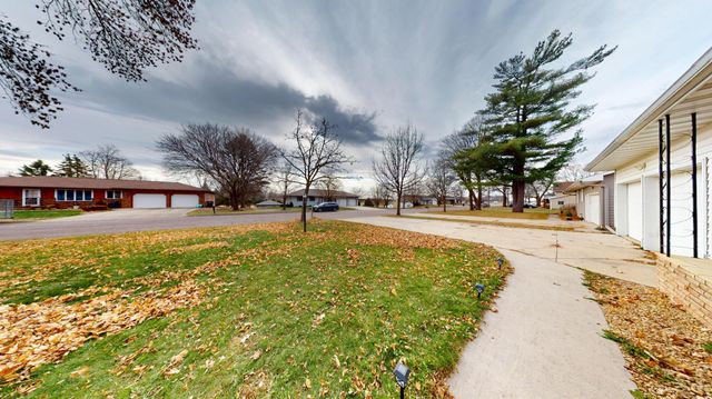 415 2nd Street NW, New Richland, MN 56072