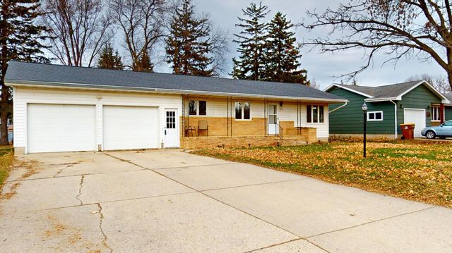 415 2nd Street NW, New Richland, MN 56072