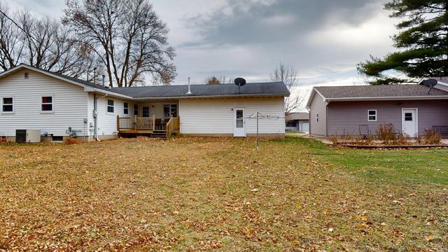 415 2nd Street NW, New Richland, MN 56072