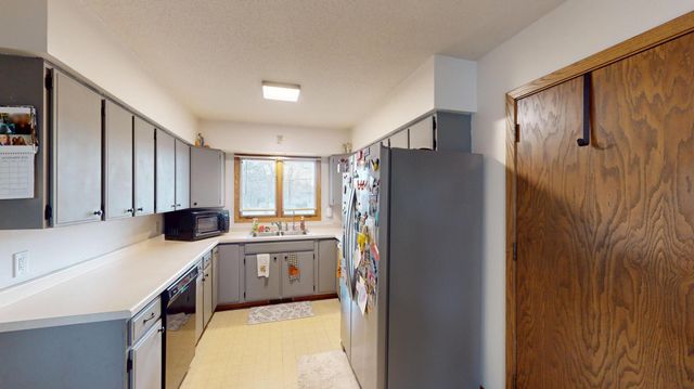 415 2nd Street NW, New Richland, MN 56072