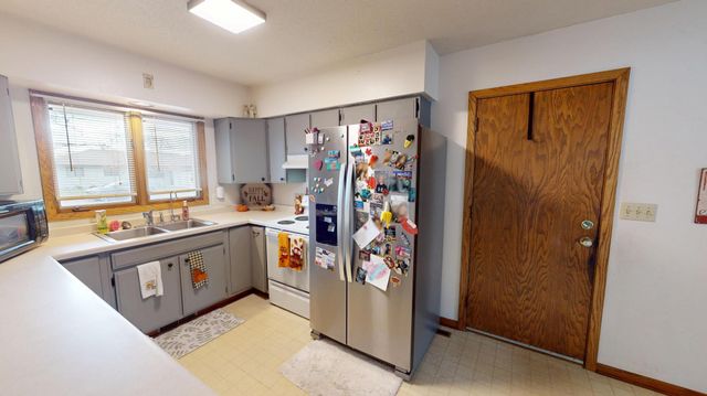 415 2nd Street NW, New Richland, MN 56072