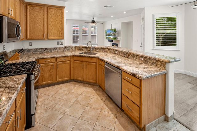 1405 Indiana Way, Rocklin, CA 95765