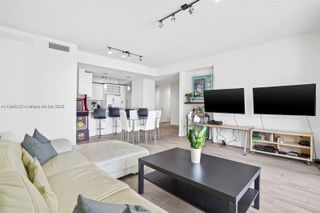 999 SW 1st Ave 2717, Miami, FL 33130