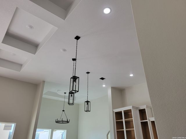 128 W Tree Farm, Lytle, TX 78052