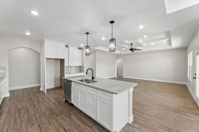 128 W Tree Farm, Lytle, TX 78052