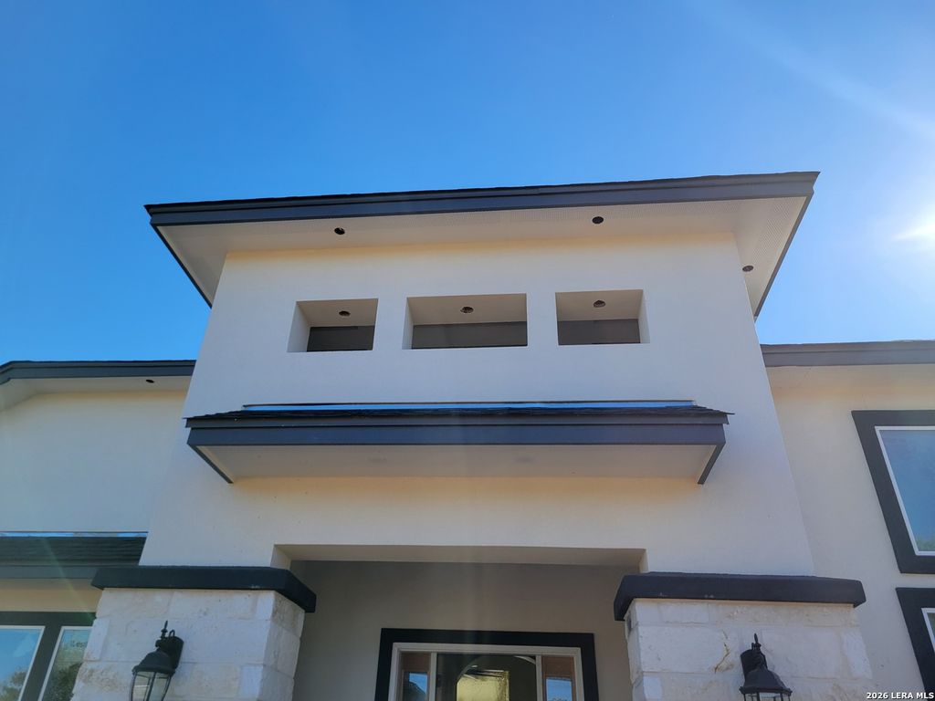 128 W Tree Farm, Lytle, TX 78052