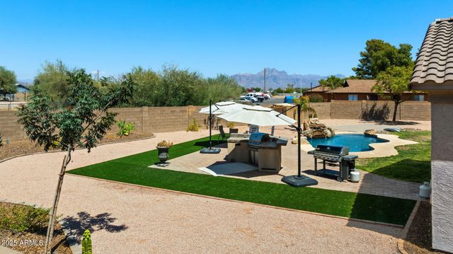 11518 E ENROSE Street, Mesa, AZ 85207