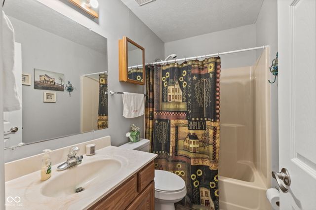 1360 Kanterbury Lane, Mooresville, IN 46158