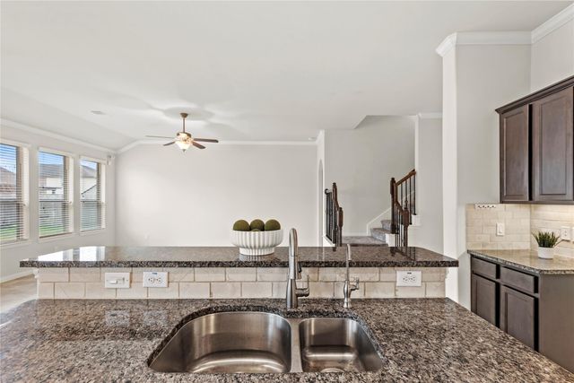 5205 Rainy Garden Court, Rosharon, TX 77583