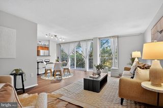 4600 S FOUR MILE RUN DR S #301, Arlington, VA 22204