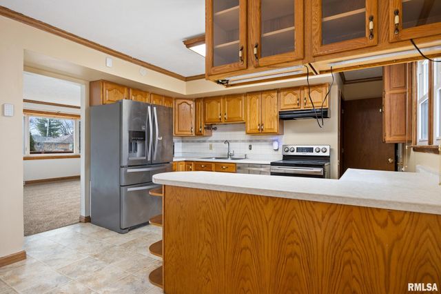 801 W SHERMOOR Street, Peoria, IL 61614