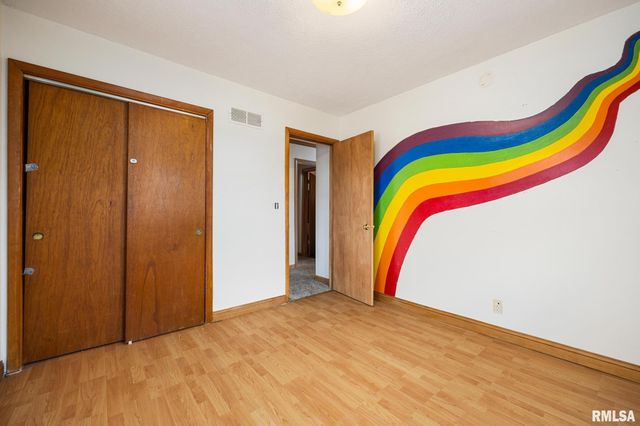 801 W SHERMOOR Street, Peoria, IL 61614