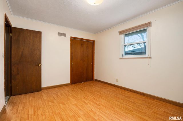 801 W SHERMOOR Street, Peoria, IL 61614