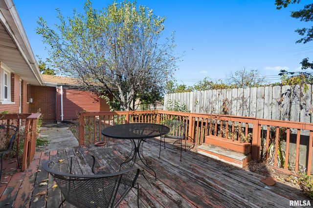 801 W SHERMOOR Street, Peoria, IL 61614