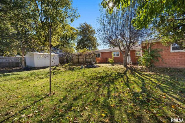 801 W SHERMOOR Street, Peoria, IL 61614