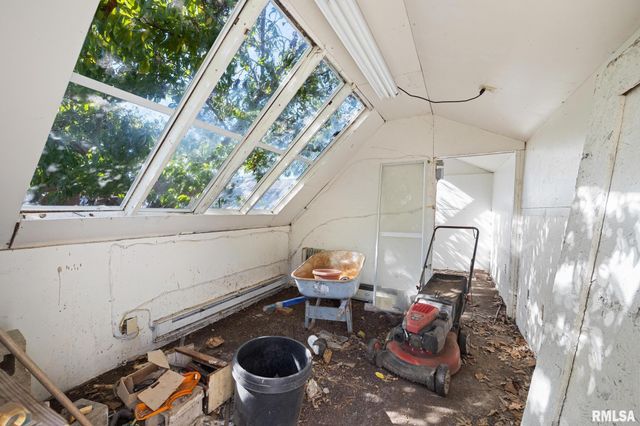 801 W SHERMOOR Street, Peoria, IL 61614