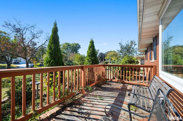 801 W SHERMOOR Street, Peoria, IL 61614