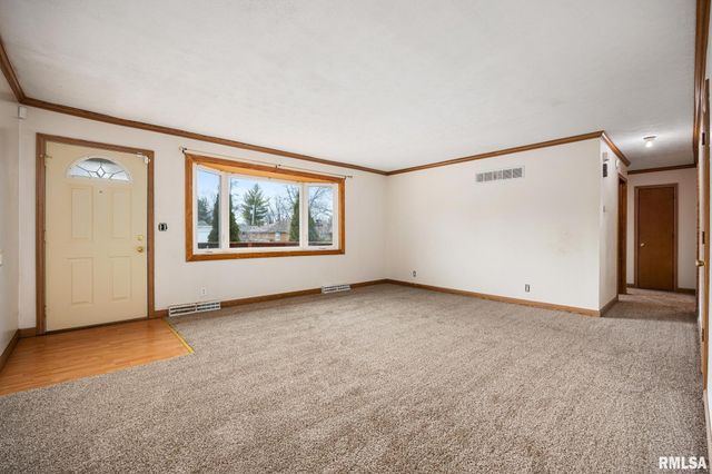 801 W SHERMOOR Street, Peoria, IL 61614