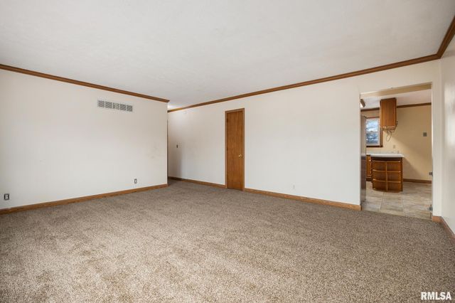 801 W SHERMOOR Street, Peoria, IL 61614