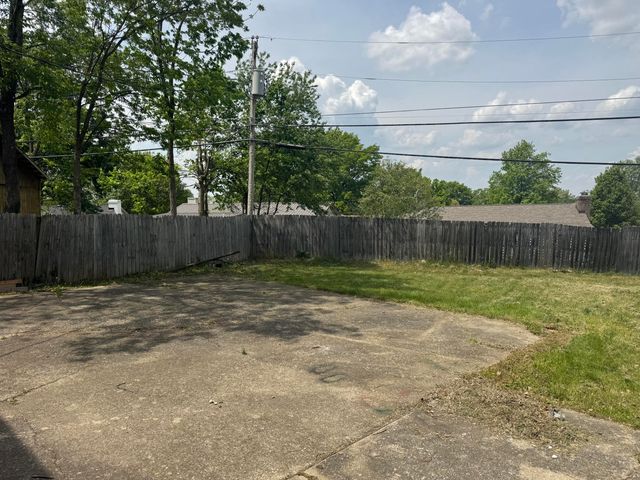 1301 Swoonalong Court, Lexington, KY 40517