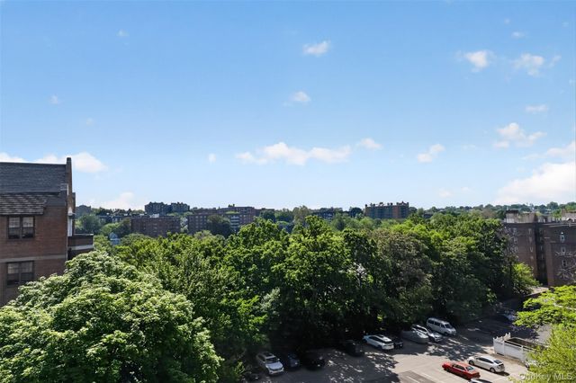 824 Bronx River Road 7C, Bronxville, NY 10708