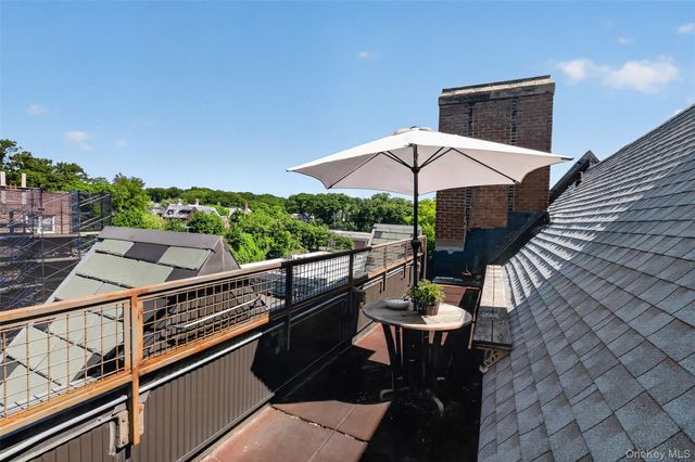 824 Bronx River Road 7C, Bronxville, NY 10708
