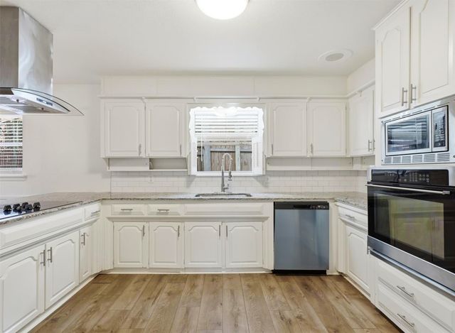 2121 Canton Drive, Fort Worth, TX 76112