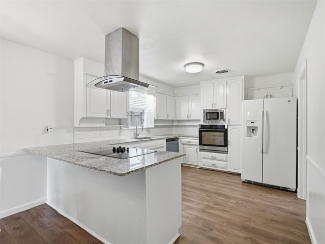 2121 Canton Drive, Fort Worth, TX 76112