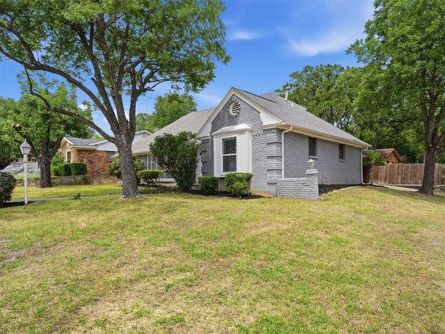 2121 Canton Drive, Fort Worth, TX 76112