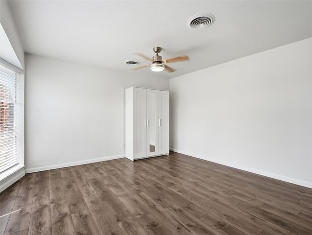 2121 Canton Drive, Fort Worth, TX 76112