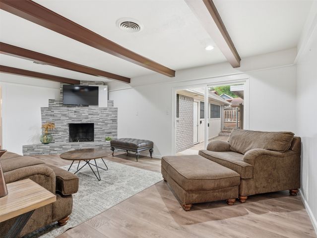 2121 Canton Drive, Fort Worth, TX 76112