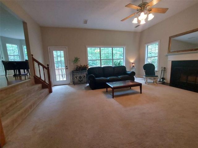 2737 Crestworth Lane, Buford, GA 30519