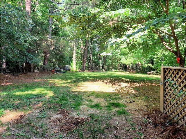 2737 Crestworth Lane, Buford, GA 30519