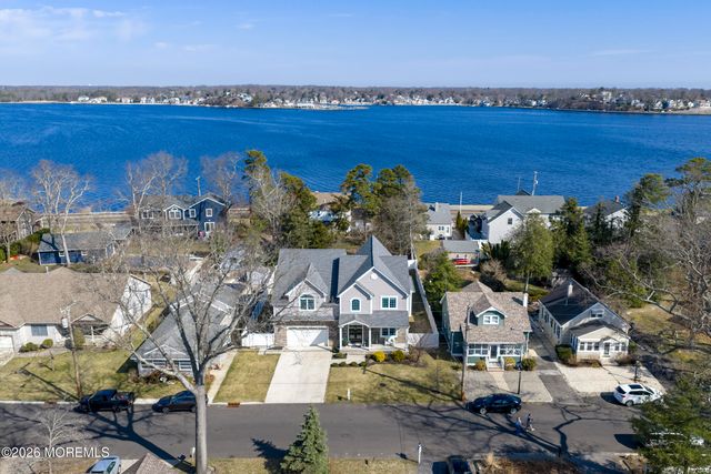 814 Lincoln Avenue, Pine Beach, NJ 08741