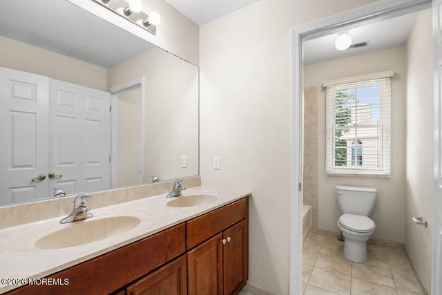 12 Patton Court, Manalapan, NJ 07726