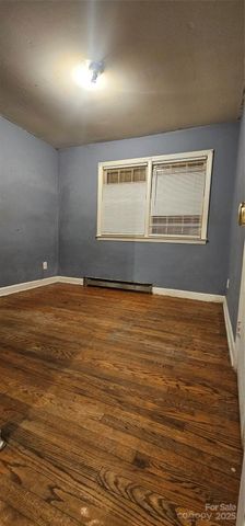 553 Derrydowne Drive, Charlotte, NC 28213