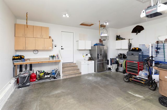 102 35th Street SW, Altoona, IA 50009