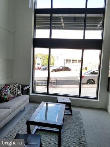 989 S BUCHANAN ST #320, Arlington, VA 22204