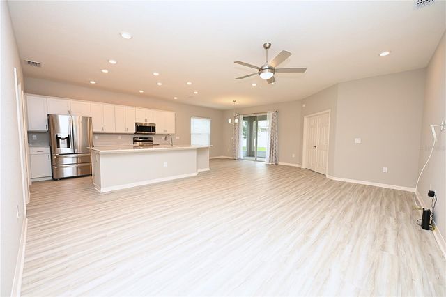 1731 OCEANIA AVENUE, Davenport, FL 33837