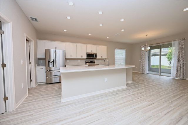 1731 OCEANIA AVENUE, Davenport, FL 33837