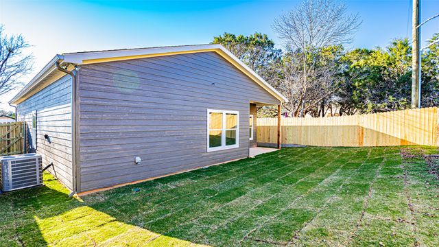 3320 Brazos River Drive, Granbury, TX 76048