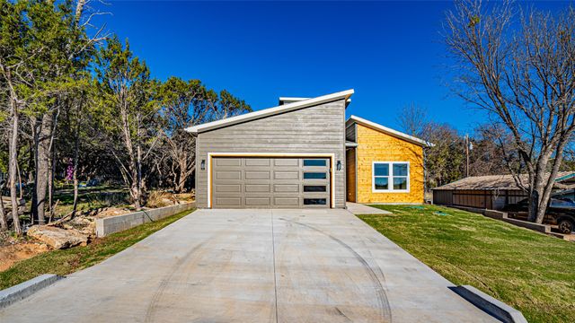 3320 Brazos River Drive, Granbury, TX 76048