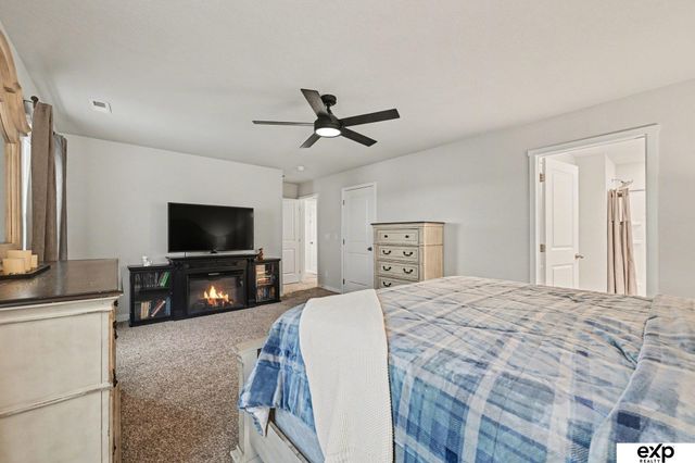 11520 S 191 Avenue, Gretna, NE 68028