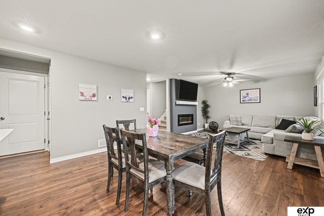 11520 S 191 Avenue, Gretna, NE 68028