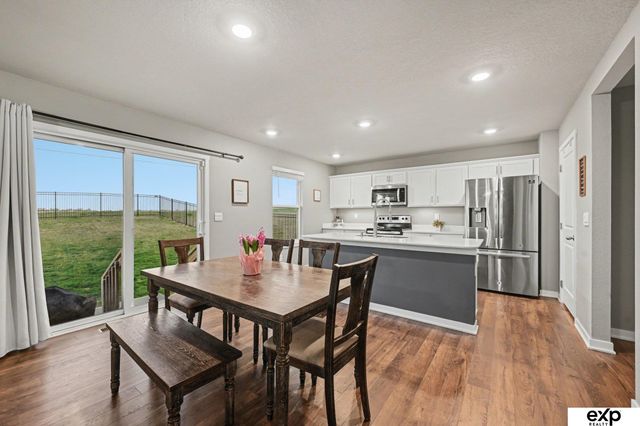 11520 S 191 Avenue, Gretna, NE 68028
