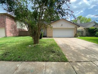 3534 Woodmere Lane, Sugar Land, TX 77478