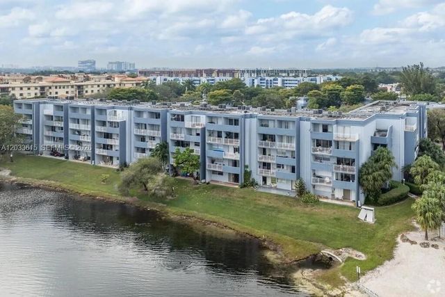 9351 Fontainebleau Boulevard B409, Miami, FL 33172