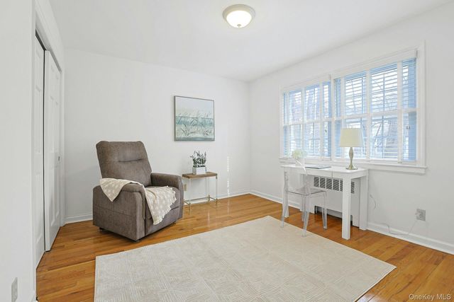 9 Robins Crescent 9, New Rochelle, NY 10801