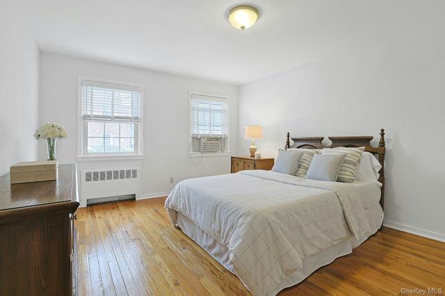 9 Robins Crescent 9, New Rochelle, NY 10801