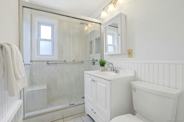 9 Robins Crescent 9, New Rochelle, NY 10801